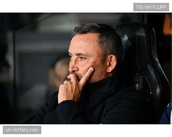 尼斯俱乐部宣布与主帅法夫尔续约至2027年